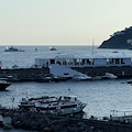 Allerta meteo per vento forte e mareggiate: sospesi i collegamenti marittimi sulla Costa d'Amalfi