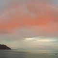 Atrani, dai colori del giorno alla meraviglia dell’arcobaleno al tramonto