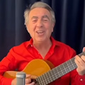 “Caro Leone XIV”: dalla Svezia il cantautore atranese Eddie Oliva dedica una canzone al Papa