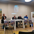 Cava de’ Tirreni celebra Alfredo D’Amico con il calendario artistico 2025