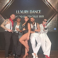 Emozioni e stelle sul palco: Johnny Vazquez incanta Salerno con i maestri e gli allievi della Luxury Dance 