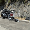 Erchie, moto finisce contro la parete rocciosa: feriti guidatore e passeggero