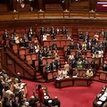 Femminicidio, via libera del Senato al nuovo reato: ergastolo per chi uccide una donna “in quanto donna”