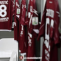 “Gravissima decisione, tuteleremo la Salernitana in ogni sede”: bufera sul rinvio dei playout, il club diffida la Lega Serie B