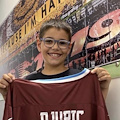 "Il tuo disegno per la Salernitana", Carlo Pisacane di Maiori ritira il premio: è sua la maglia di Djuric [FOTO]