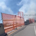 Incendio lungo la Statale 18 tra Salerno e Vietri sul Mare manda il traffico in tilt