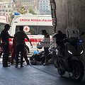 Incidente ad Amalfi: moto tampona Maserati Levante. Ferito il centauro