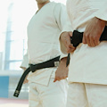 Karate in riva al mare: ad Atrani il “Magma Costa d’Amalfi” esalta tecnica, spirito e bellezza