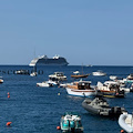 La “Seven Seas Splendor” approda a Maiori: lusso e sostenibilità in Costiera Amalfitana