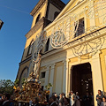 La statua di Sant’Antonino accolta ad Arola: iniziato il pellegrinaggio commemorativo del Patrono di Sorrento