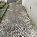 Maiori, Via Casale dei Cicerali "crocevia di escrezioni". I cittadini lanciano l'allarme /FOTO