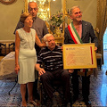 Minori, don Peppino Gambardella compie 100 anni: l’abbraccio della comunità