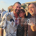 Porto Cervo, il re della notte Enzo Mammato accoglie gli amici dalla Costa d'Amalfi e volti noti del jet set