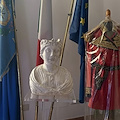 Scala, il calco del busto di Casa Romano esposto nell'Aula consiliare