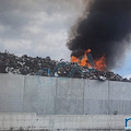 Vasto incendio in un'azienda di Sarno: Vigili del Fuoco sul posto per spegnere le fiamme