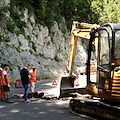 Voragine sulla strada, chiusa la Ravello-Chiunzi. Al via lavori di somma urgenza [VIDEO]