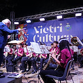 Weekend musicale a Vietri sul Mare con il “violinista più pazzo del mondo” e lo Storico Gran Concerto Bandistico