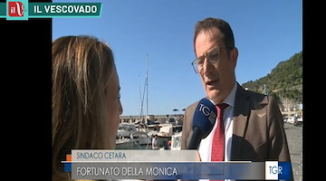 A Cetara braccio di ferro tra Comune e Capitaneria. Il sindaco Della Monica: «Così si mette in ginocchio il paese» [VIDEO]