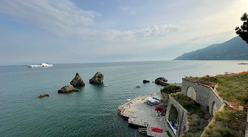 A Vietri si parla di dipendenza da sostanze: 18 luglio nuovo appuntamento con “Parliamone in riva al mare”