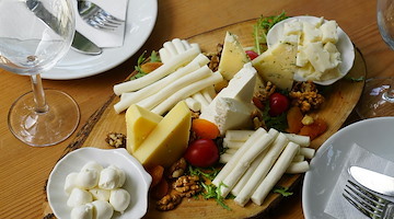Agroalimentare, Salvitti (FdI): "Un DDL per istituire la Giornata Nazionale del Formaggio e valorizzare l'eccellenza casearia"