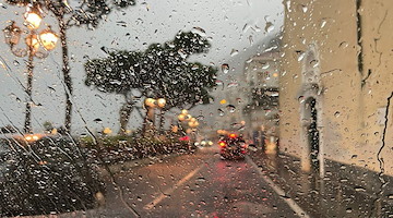 Allerta meteo gialla in Campania: attesi temporali, grandine e forti raffiche di vento
