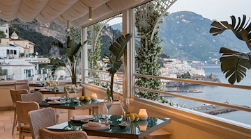 Amalfi "Senzafine" è il nuovo rooftop restaurant dell’Hotel Santa Caterina 