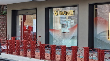 Apre a Maiori la nuova filiale UniCredit nei locali che furono acquistati da Luigi “’o Mericano”