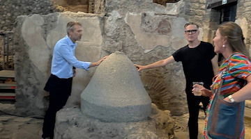 Bryan Adams incanta Pompei: «È il posto più bello dove abbia mai suonato»