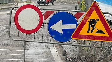 Comuni, Regione Campania finanzia tutti i progetti per le strade: 365 milioni per 147 interventi