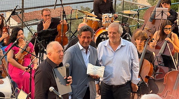 Conca dei Marini: emozioni all’alba con il tributo alla carriera del Professor Francesco Gargano [Foto]