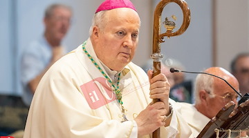 «Cosa sarebbe la nostra esistenza senza Gesù Cristo, morto e risorto?»: il messaggio pasquale di Mons. Orazio Soricelli ai fedeli di Amalfi-Cava