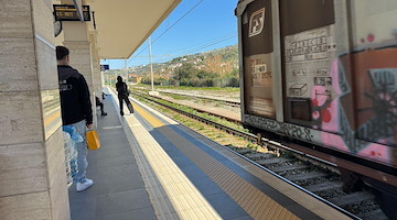 Ferrovie dello Stato: 22 treni in più per le festività pasquali e per i ponti del 25 aprile e 1° maggio in Campania