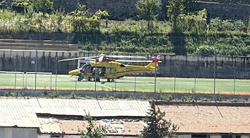 Grave malore per un giovane residente, elisoccorso lo trasferisce d'urgenza da Scala al “Ruggi” di Salerno