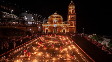 Il Comune di Praiano cerca sponsor per la Luminaria di San Domenico 2025: pubblicato l'avviso per sostenere l'evento simbolo del borgo
