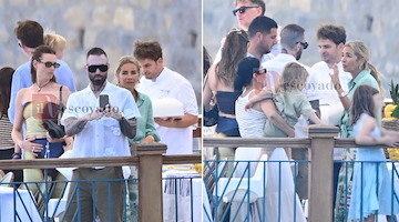 In yacht per visitare la Divina c'è Adam Levine, frontman dei Maroon 5 
