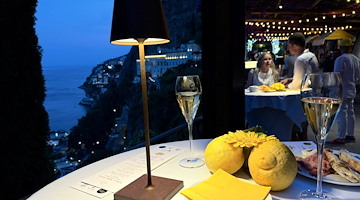 L'estate all'Anantara Convento di Amalfi inizia in giallo: successo per la “Yellow Night” dedicata al limone