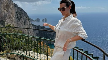 La conduttrice TV Barbara Pedrotti incantata da Capri: «Che spettacolo, ragazzi!»