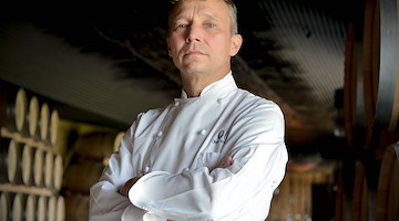 “La nostalgia è il mio ingrediente segreto”: Oliver Glowig si racconta in attesa dell’evento Cucinapoli a Ravello