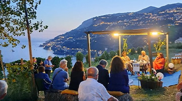 Libri e storie tra i limoni di Minori: Ciminari, Mammone ed Esposito ospiti dei Salotti Letterari di ..incostieraamalfitana .it