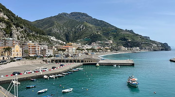 Maiori, il Consiglio Comunale conferma e amplia l'affidamento del porto alla Miramare Service