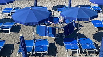 Maiori, la Caretta Caretta torna sulla spiaggia: si attendono gli esperti della Stazione Anton Dorhn