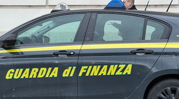 Minacce per non lasciare l'hotel: direttore nei guai
