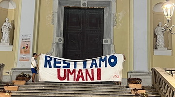 Minori fa rumore per Gaza: campane, pentole e corni contro il silenzio dell’indifferenza