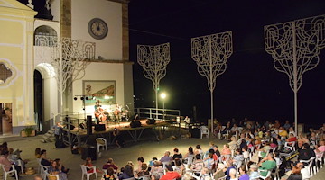 “Parthenoplay”: a Praiano un viaggio musicale tra Napoli e il mondo con Marina Bruno