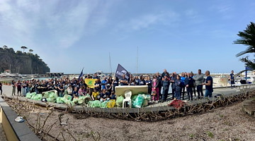 Piano di Sorrento: oltre 3 quintali di rifiuti raccolti dai fondali di Marina di Cassano
