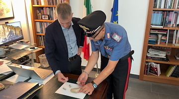 Pompei: sequestrate pietre nascoste nello zaino da un turista
