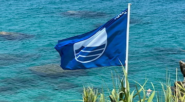 Positano festeggia la Bandiera Blu 2025: cerimonia il 21 giugno alla Spiaggia Grande