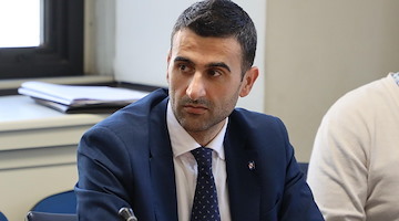 Rapporto Caritas, allarme povertà in Campania. Saiello (M5s): «Si approvi la nostra proposta di legge sul Reddito Regionale di Cittadinanza»