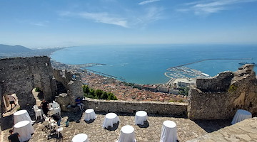 Salerno, pubblicato il bando per la gestione del bar e dei servizi al Castello Arechi: concessione da oltre 4 milioni di euro