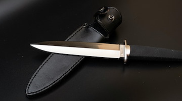 Sarno, gemelli accoltellati nel sonno: arrestato un connazionale con coltello e droga